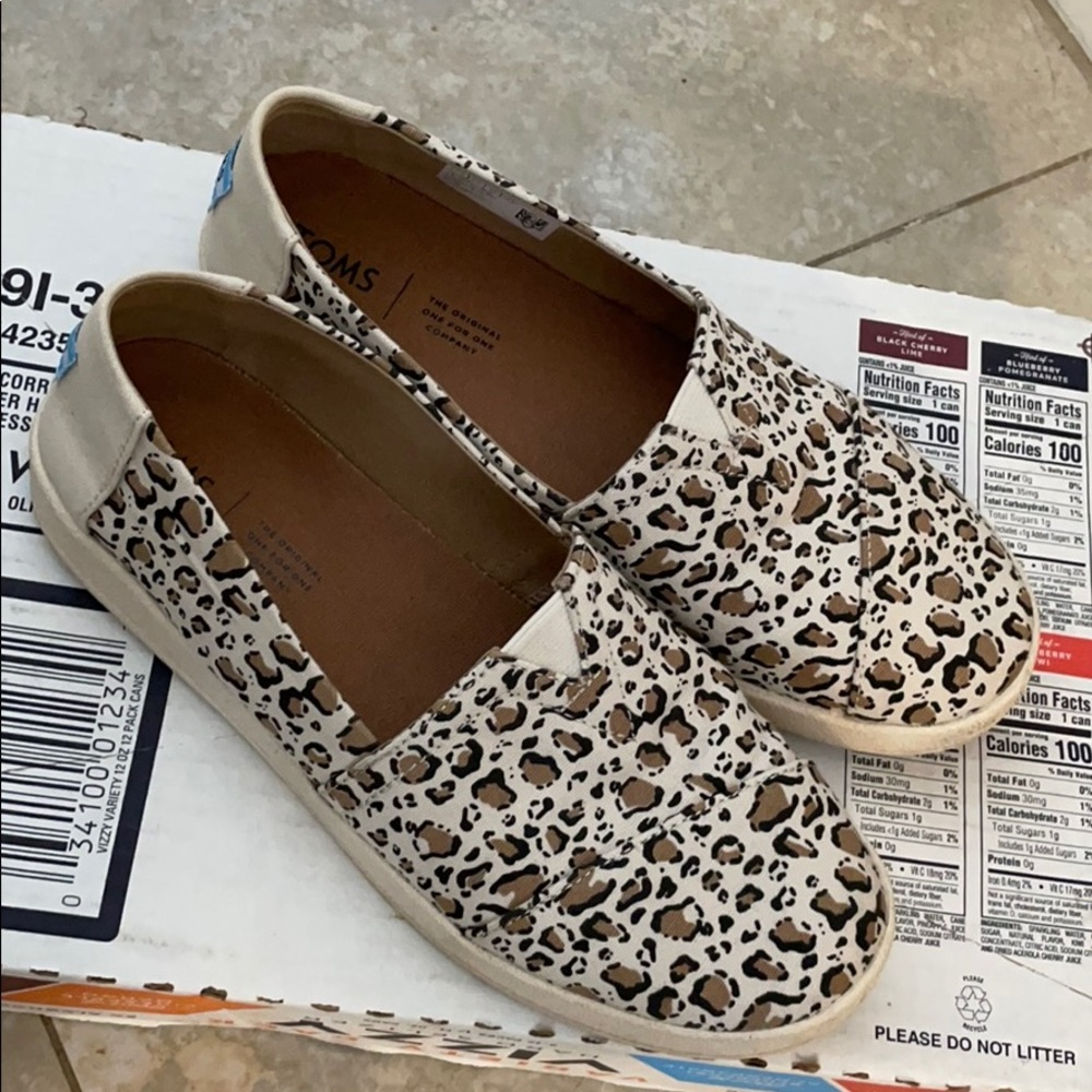 Cheetah Print Toms